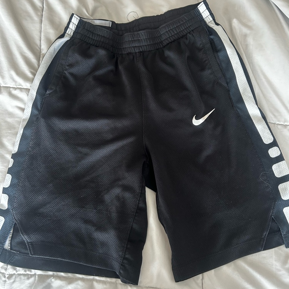 Nike XL basketball shorts